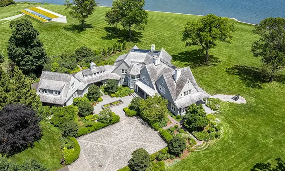 122 Beachside Avenue