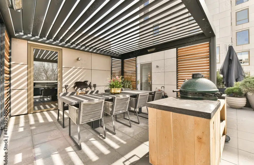 Functional Outdoor Kitchens & Dining Areas